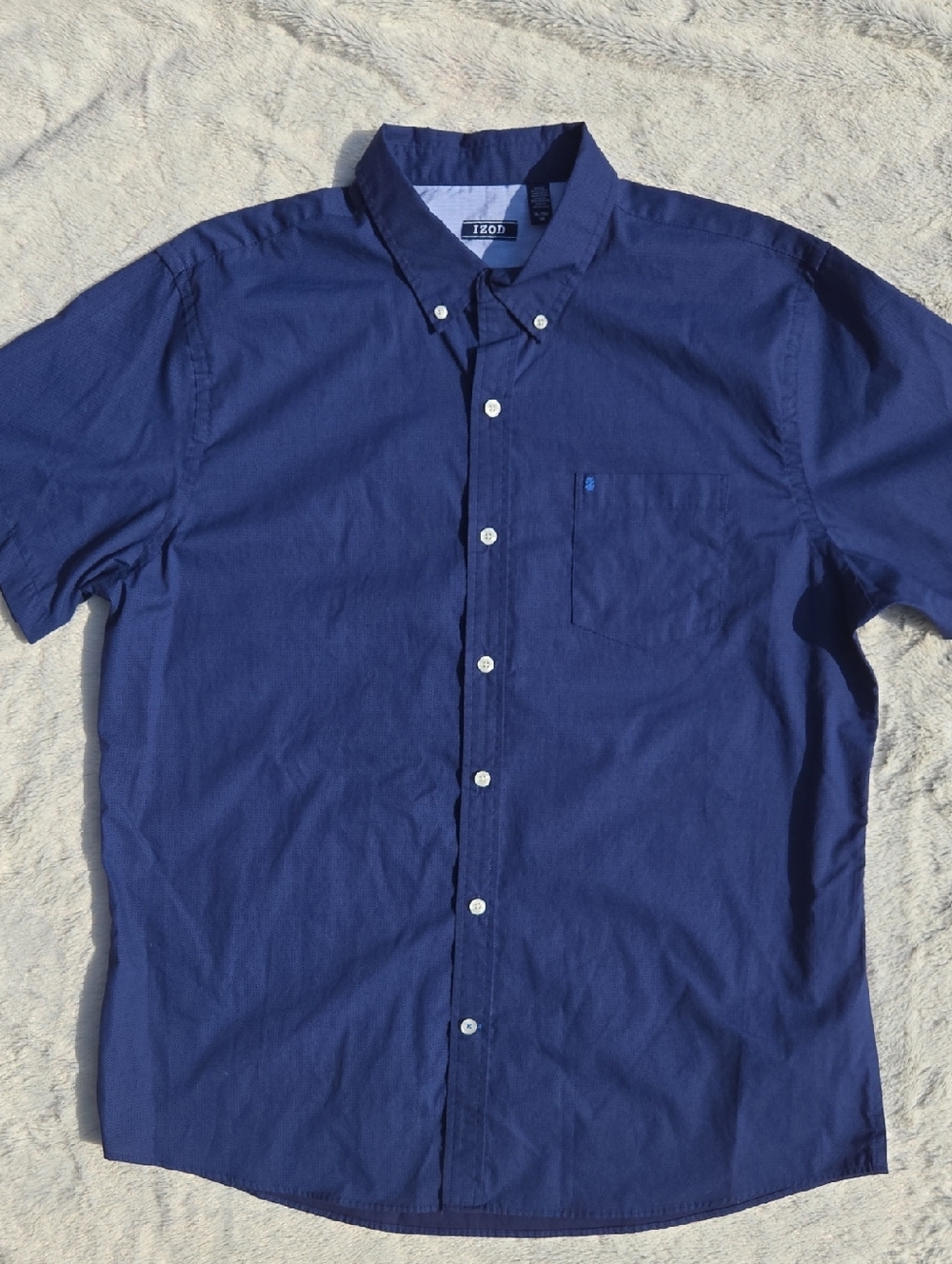 Men's IZOD Short-Sleeve Button-Down Shirt in Navy